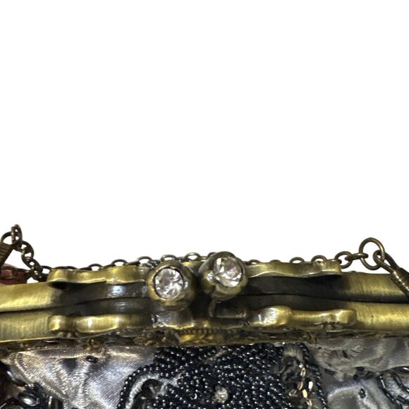 Vintage Silver Beaded Floral Clutch With Antique Brass Frame & Chain Handle - Picture 3 of 6